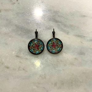 Women’s earrings